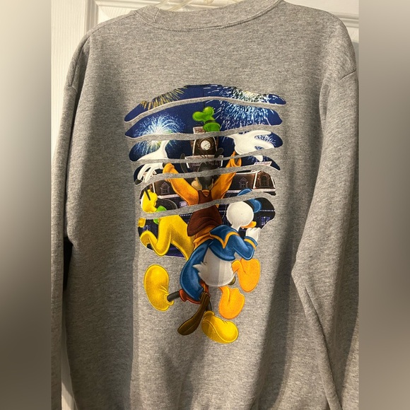 Disney World Pull-over - Picture 2 of 3
